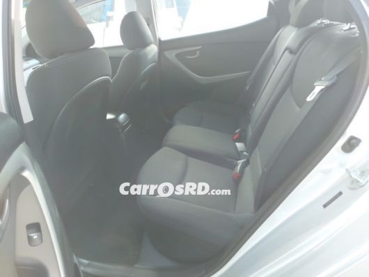 Hyundai Elantra Carros en venta
