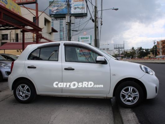 Nissan March Carros en venta
