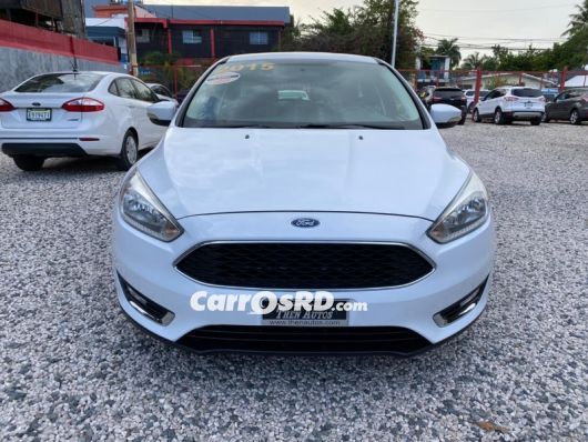 Ford Focus Carros en venta