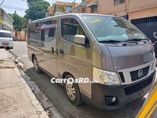 Nissan NV Minivan en venta