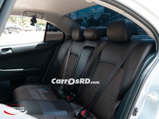 Mitsubishi Lancer Carros en venta