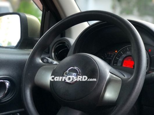 Nissan March Carros en venta