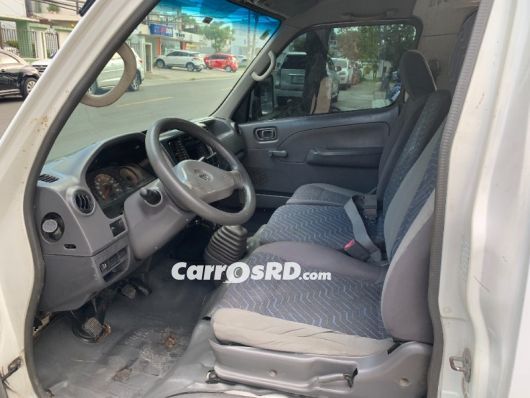 Nissan URVAN Minivan en venta