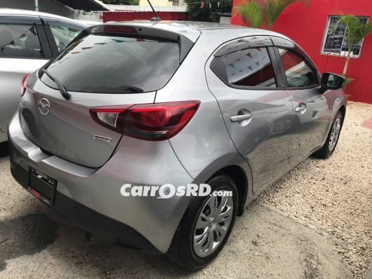 Mazda Demio Hatchback en venta