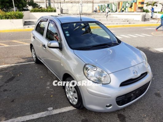 Nissan March Hatchback en venta