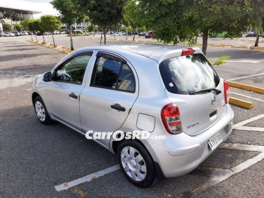 Nissan March Hatchback en venta