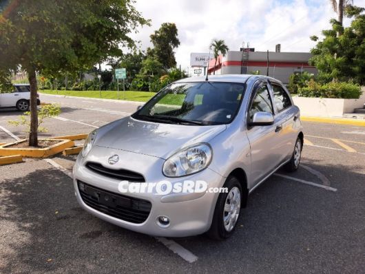 Nissan March Hatchback en venta