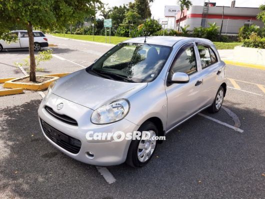 Nissan March Hatchback en venta