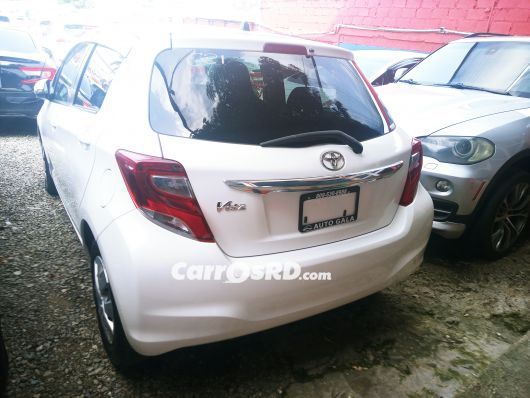 Toyota Vitz Hatchback en venta
