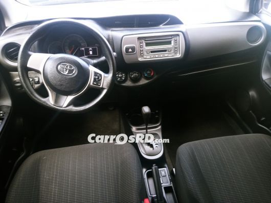 Toyota Vitz Hatchback en venta