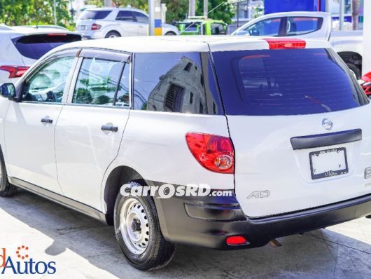 Nissan AD Carros en venta