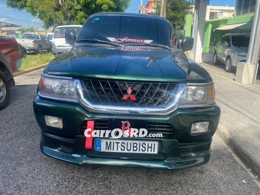 Mitsubishi Montero Sport Jeepeta en venta