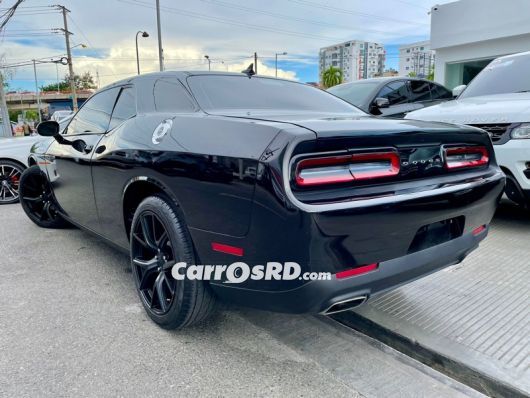Dodge Challenger Carros en venta