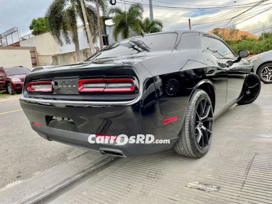 Dodge Challenger Carros en venta