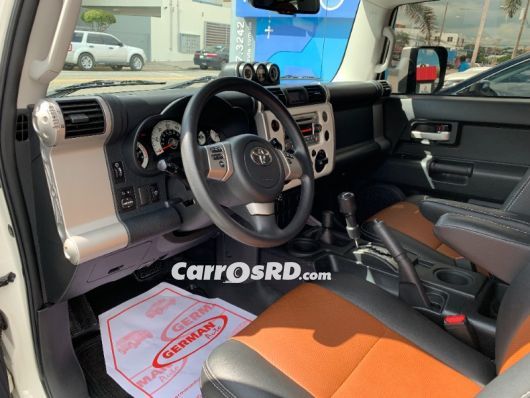 Toyota FJ Cruiser Jeep en venta