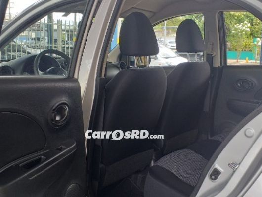 Nissan March Hatchback en venta