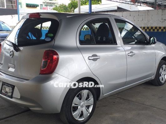 Nissan March Hatchback en venta