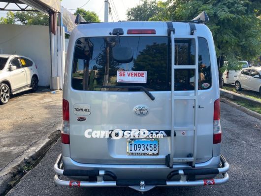Toyota Town Ace Minivan en venta