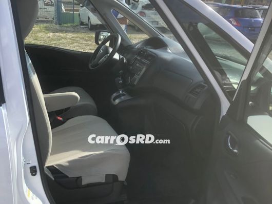 Nissan Serena Minivan en venta