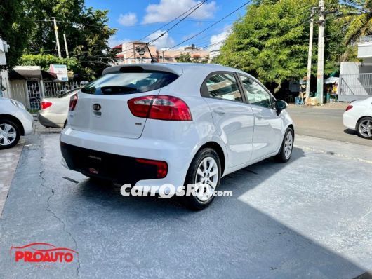 Kia Rio Hatchback en venta