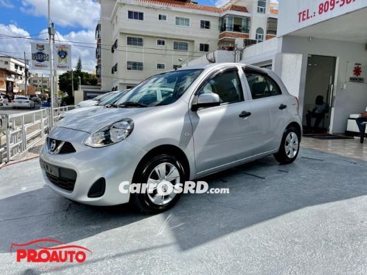 Nissan March Hatchback en venta