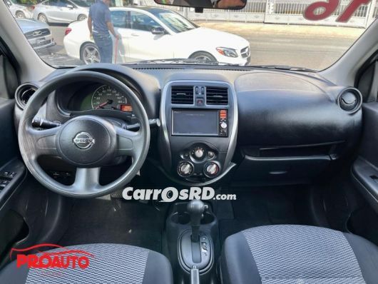 Nissan March Hatchback en venta