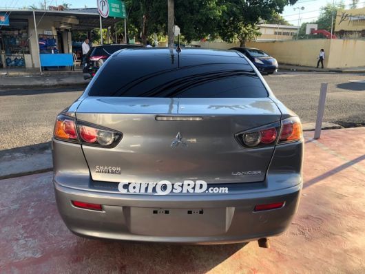 Mitsubishi Lancer Carros en venta