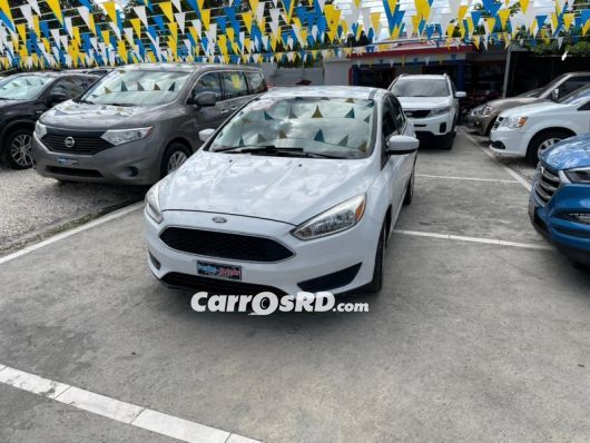Ford Focus Carros en venta