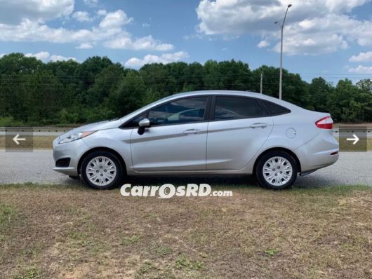 Ford Fiesta Carros en venta