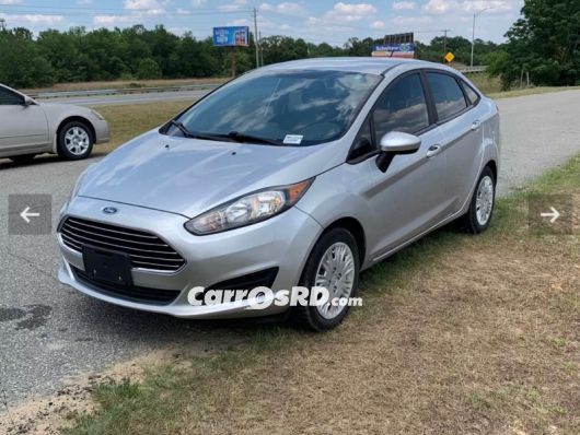 Ford Fiesta Carros en venta