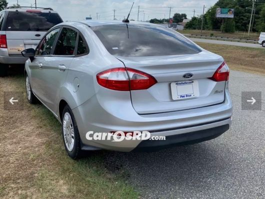Ford Fiesta Carros en venta