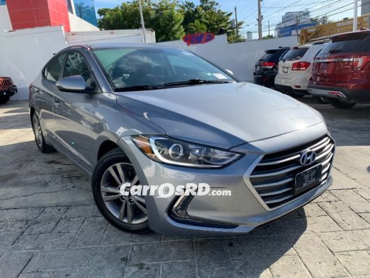 Hyundai Elantra Carros en venta