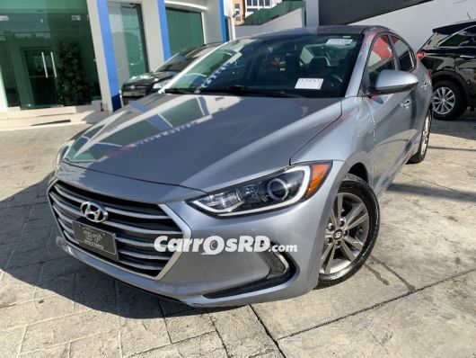 Hyundai Elantra Carros en venta