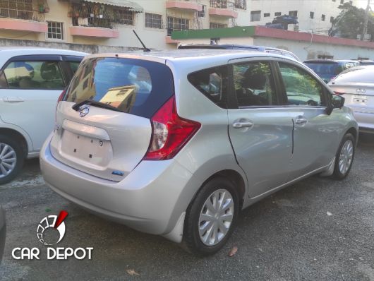 Nissan Versa Note Hatchback en venta