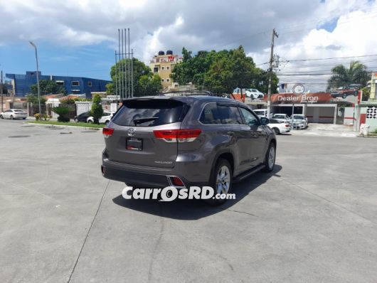 Toyota Highlander Jeepeta en venta