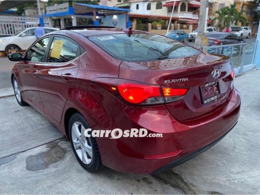 Hyundai Elantra Carros en venta