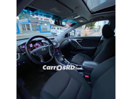 Hyundai Elantra Carros en venta