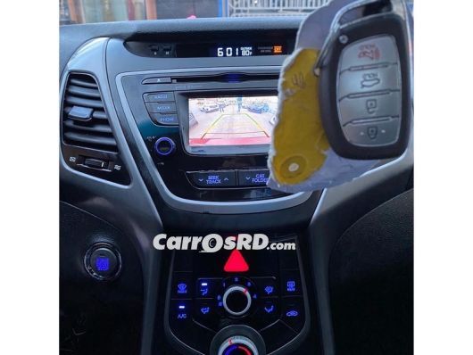 Hyundai Elantra Carros en venta