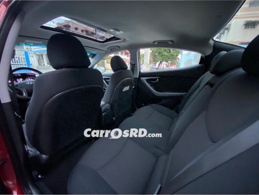 Hyundai Elantra Carros en venta