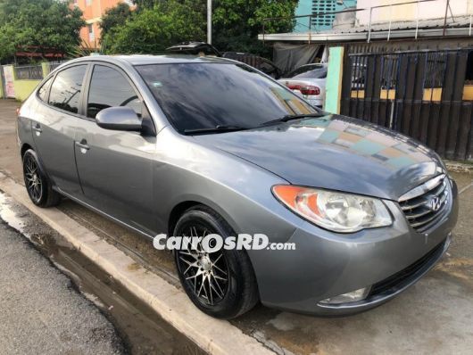 Hyundai Elantra Carros en venta