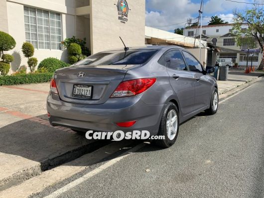 Hyundai Accent Carros en venta