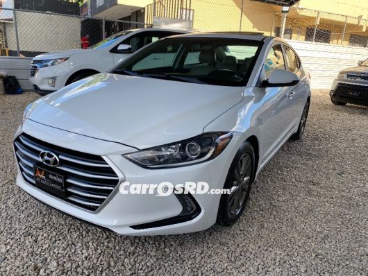 Hyundai Elantra Carros en venta