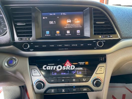 Hyundai Elantra Carros en venta