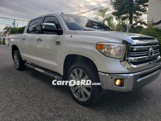 Toyota Tundra Camioneta en venta