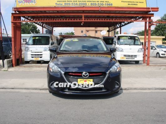 Mazda Demio Carros en venta