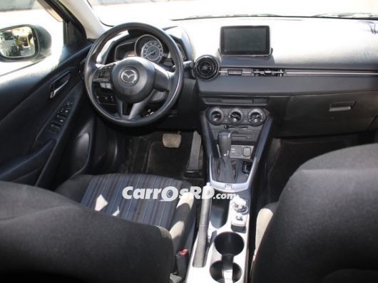 Mazda Demio Carros en venta