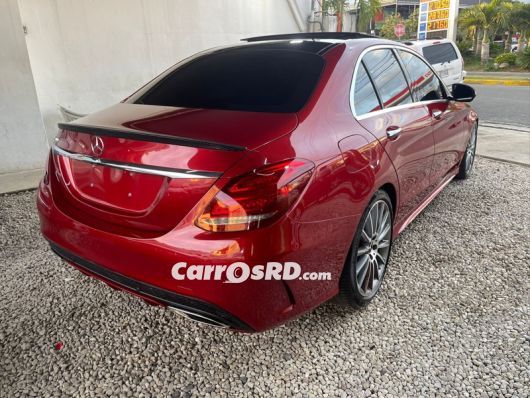 Mercedes-Benz Clase C Carros en venta