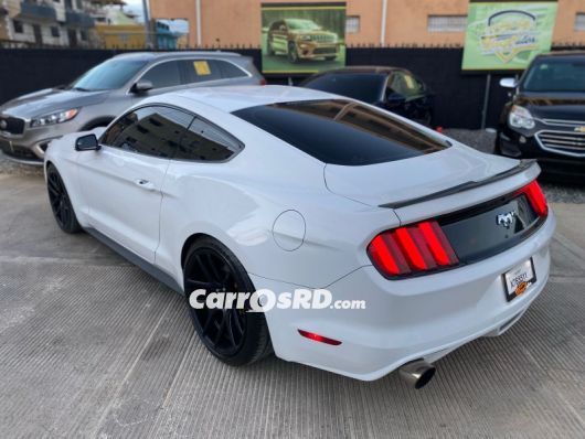 Ford Mustang Carros en venta