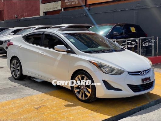 Hyundai Elantra Carros en venta