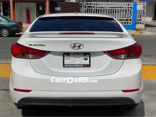 Hyundai Elantra Carros en venta